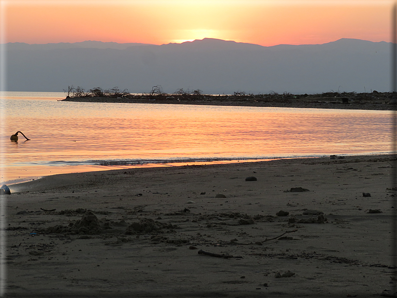 foto Tramonto sul Mar Morto